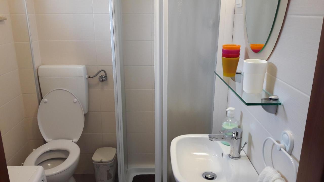 Apartment Nena- Apartman Sa Posebnim Ulazom U Prizemlju, Terasom I Zelenom Okucnicom Rakotule Eksteriør bilde